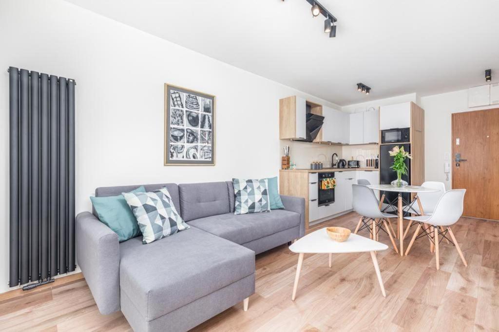 Modern Riverside Apartment With Free Parking Space Щецин Экстерьер фото